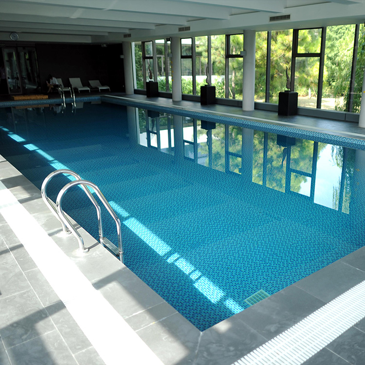 重庆游泳池厂家_健身房游泳池设计你了解多少？